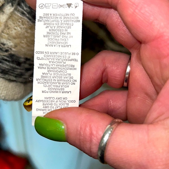 Super cute cardigan sweater size xs - Picture 6 of 6